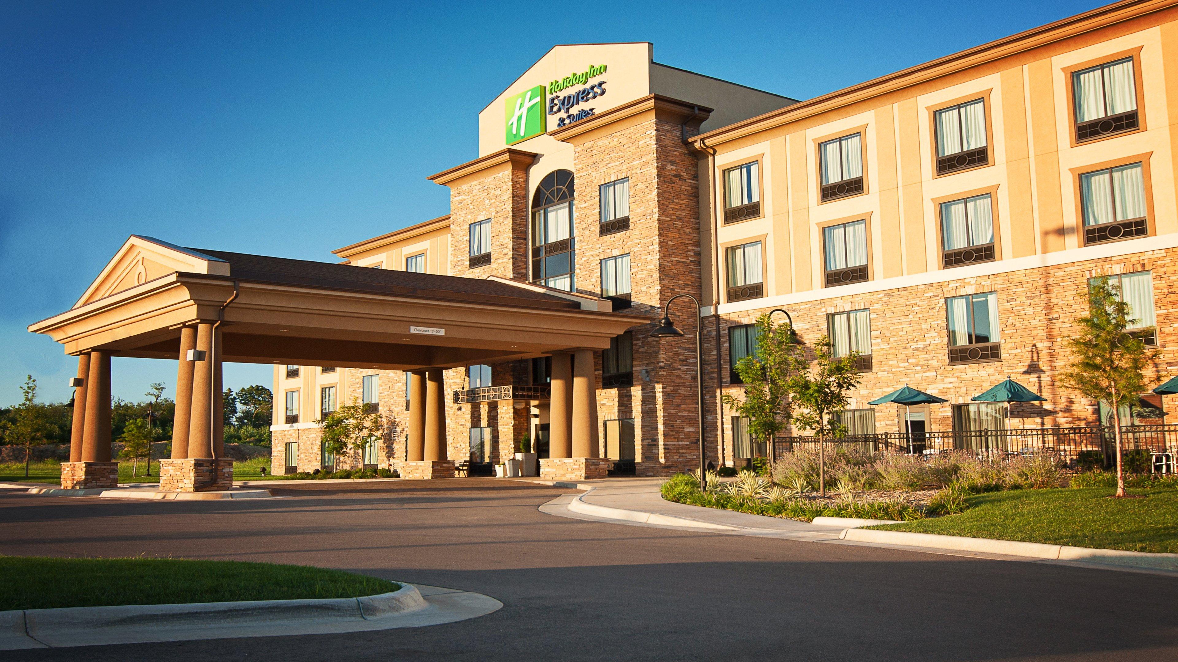 Holiday Inn Express Hotel & Suites Wichita Northeast By Ihg Esterno foto
