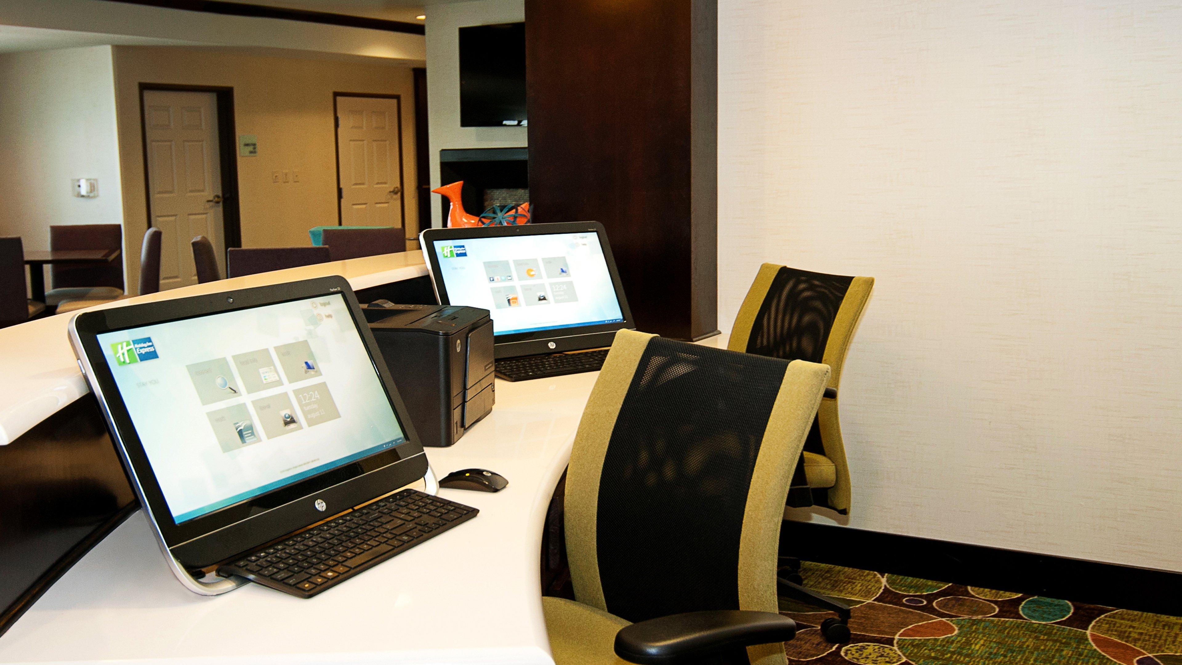 Holiday Inn Express Hotel & Suites Wichita Northeast By Ihg Esterno foto