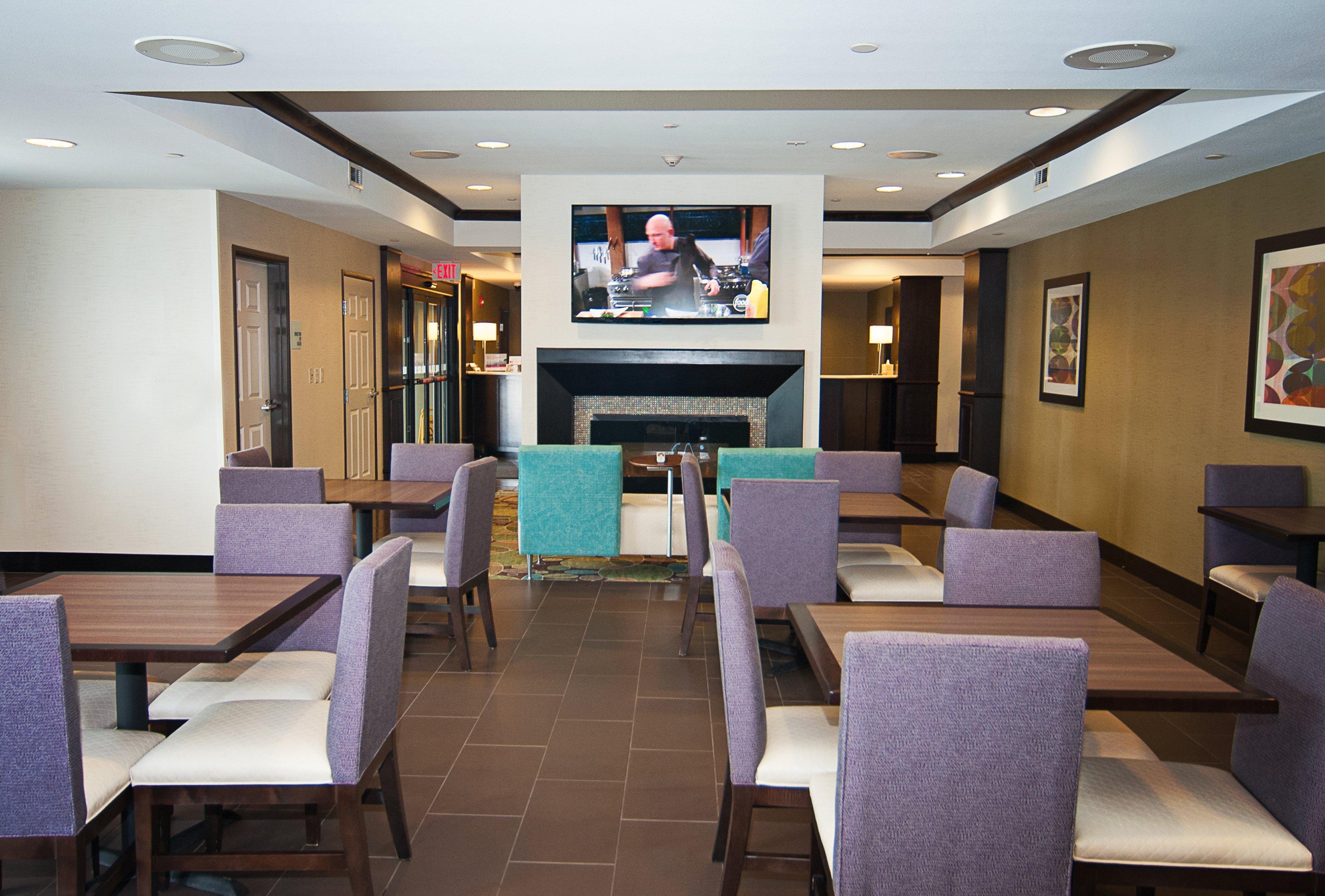 Holiday Inn Express Hotel & Suites Wichita Northeast By Ihg Esterno foto
