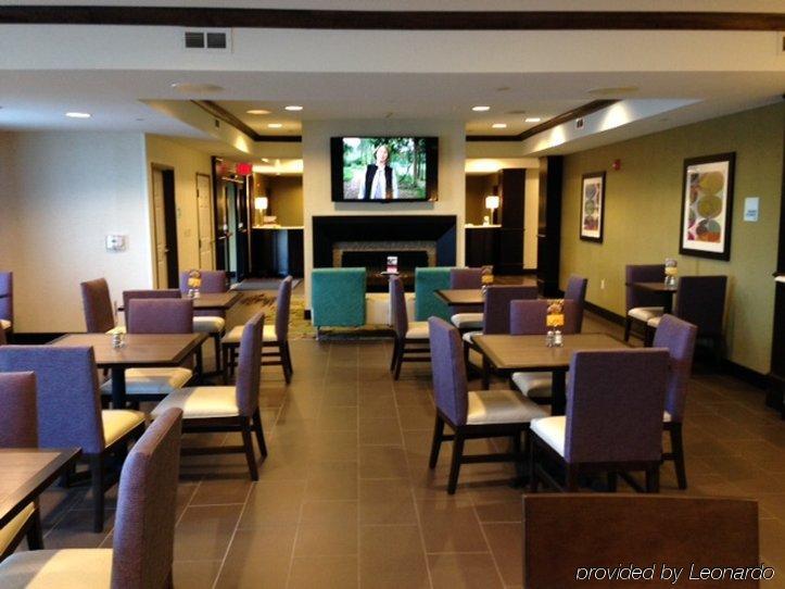 Holiday Inn Express Hotel & Suites Wichita Northeast By Ihg Esterno foto